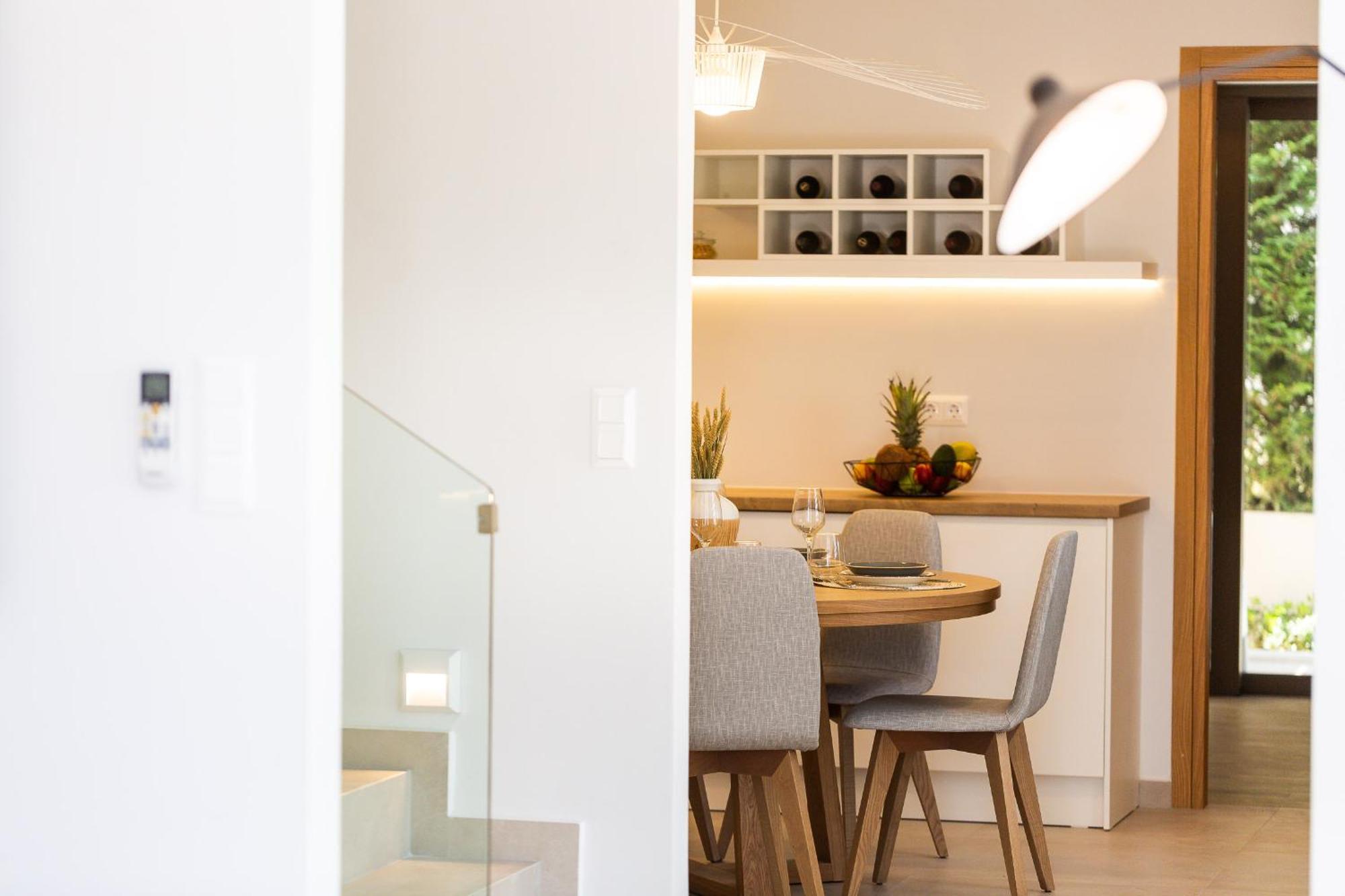 Vasilios Villa, With Pool, Gym & Close To Beach, By Thinkvilla Loutra Exteriér fotografie