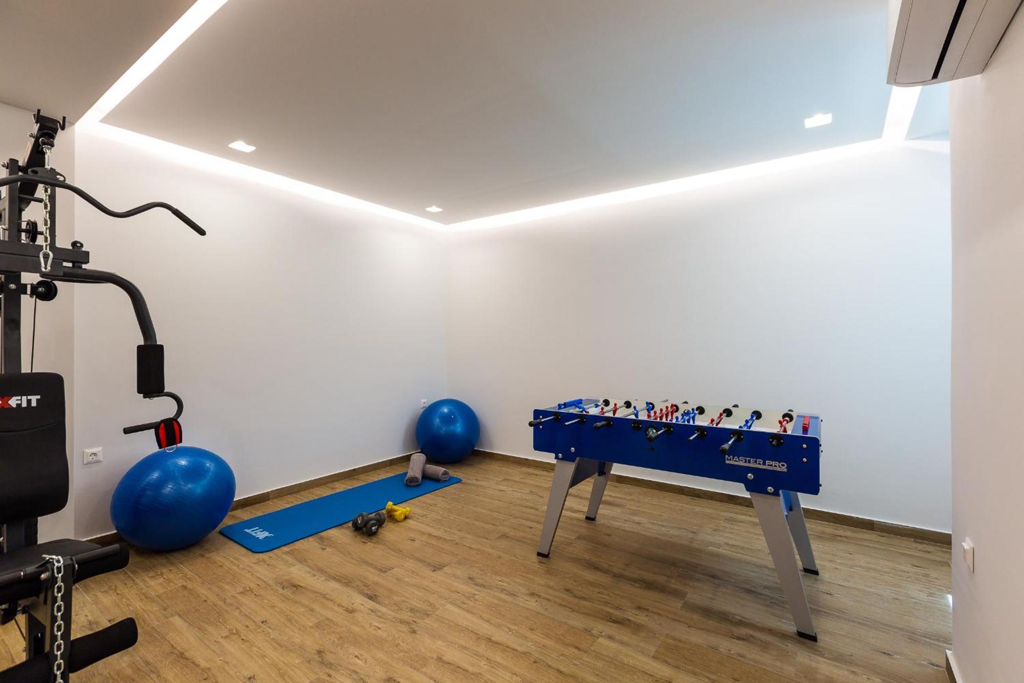 Vasilios Villa, With Pool, Gym & Close To Beach, By Thinkvilla Loutra Exteriér fotografie