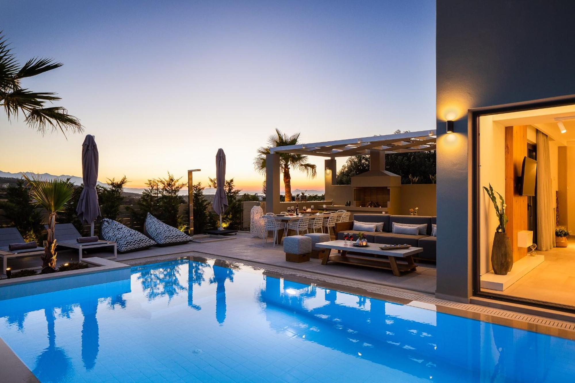 Vasilios Villa, With Pool, Gym & Close To Beach, By Thinkvilla Loutra Exteriér fotografie