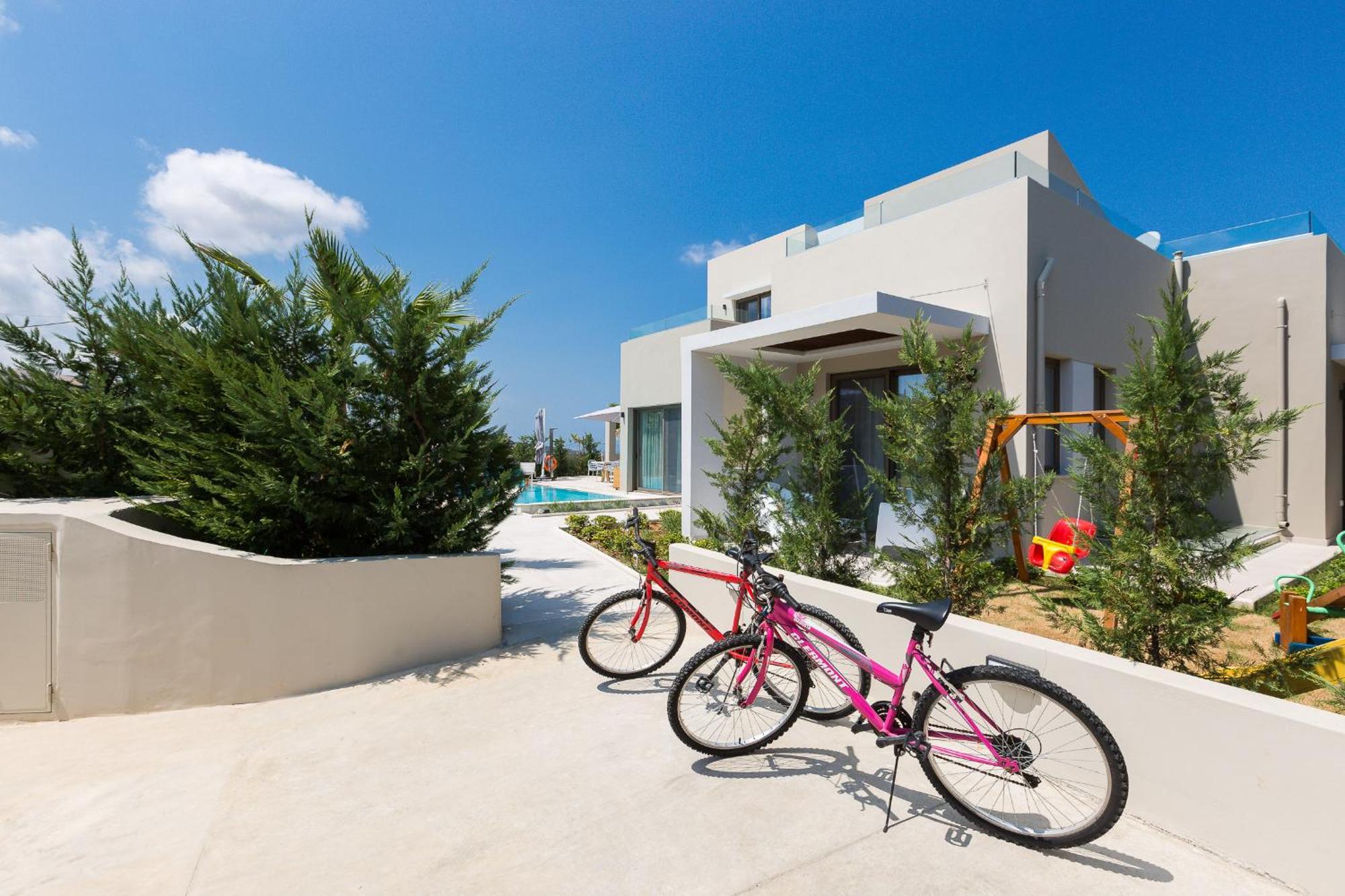 Vasilios Villa, With Pool, Gym & Close To Beach, By Thinkvilla Loutra Exteriér fotografie