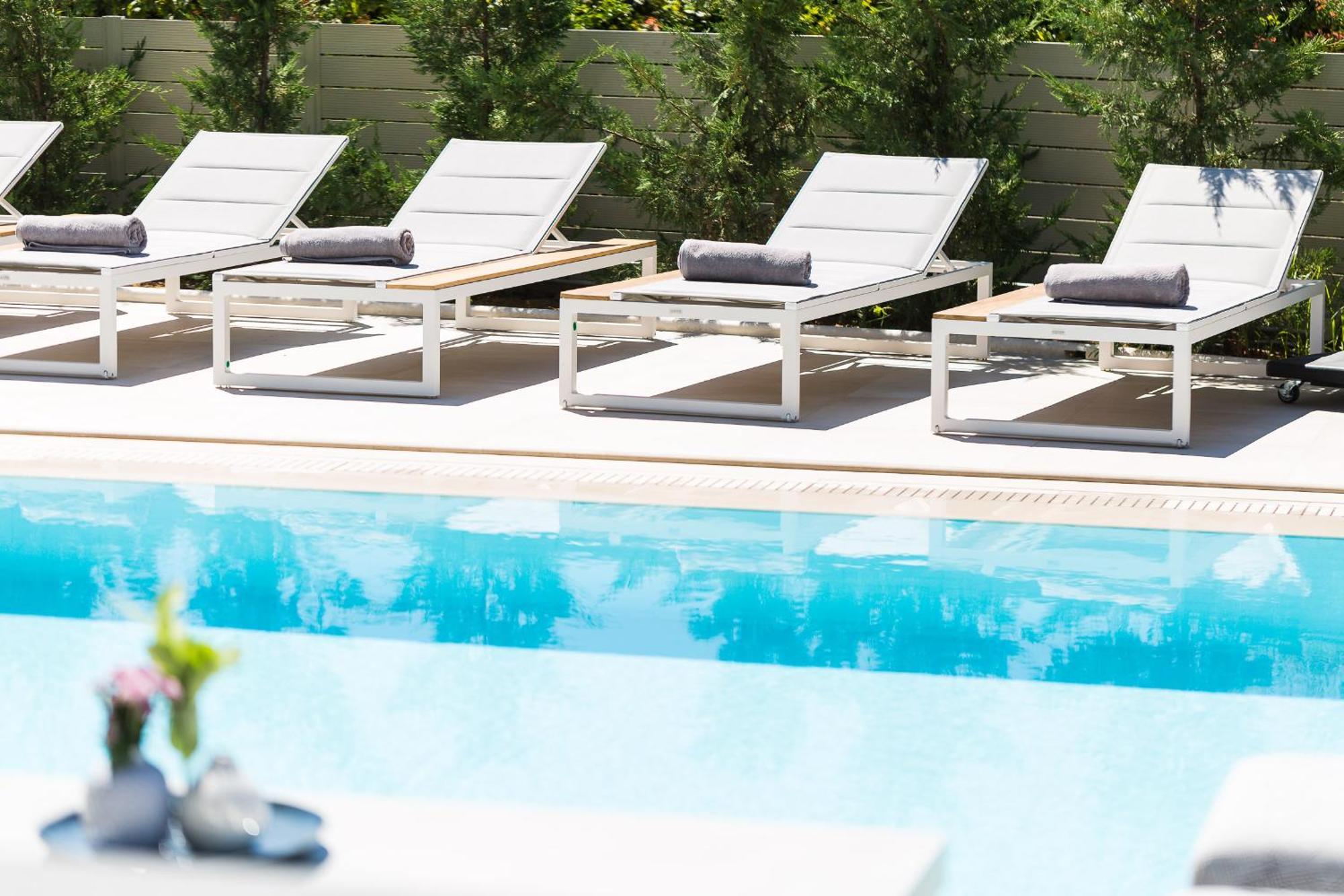 Vasilios Villa, With Pool, Gym & Close To Beach, By Thinkvilla Loutra Exteriér fotografie